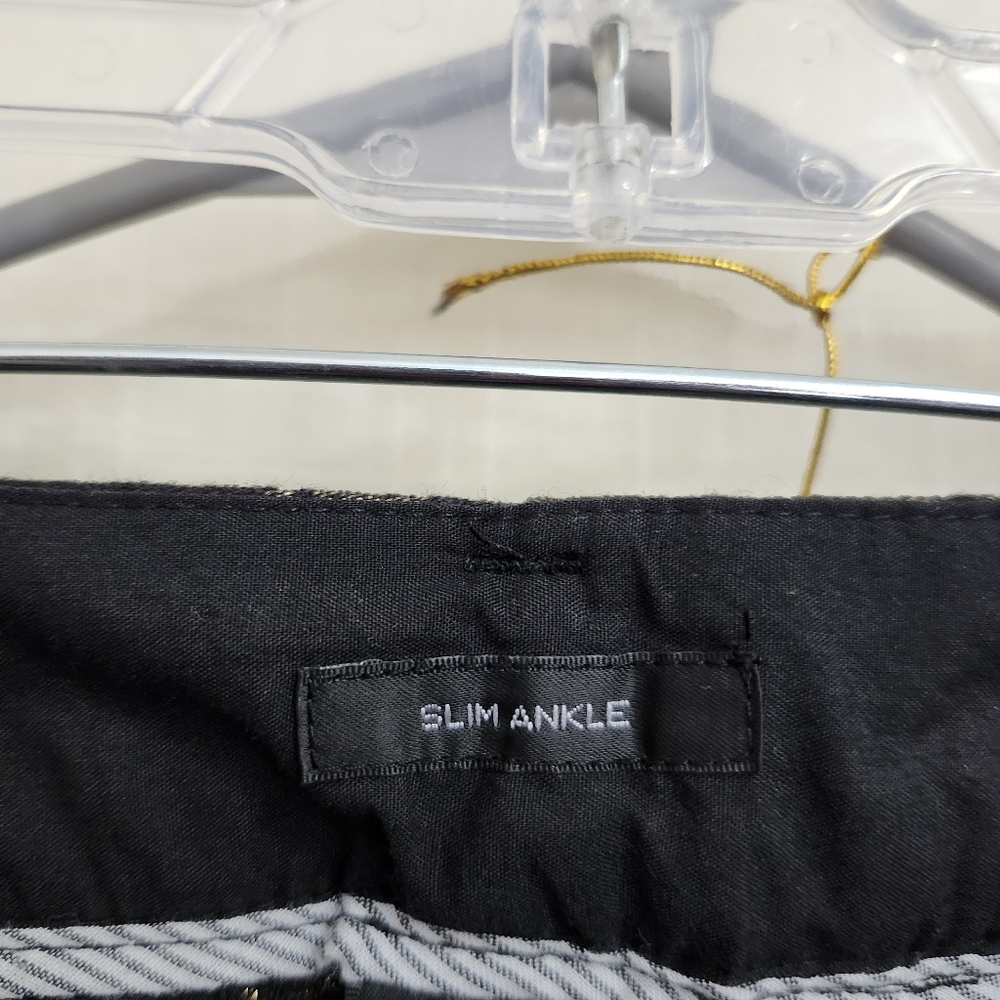 Worthington Black and Gold Patterned Cropped Pants - Picture 4 of 7